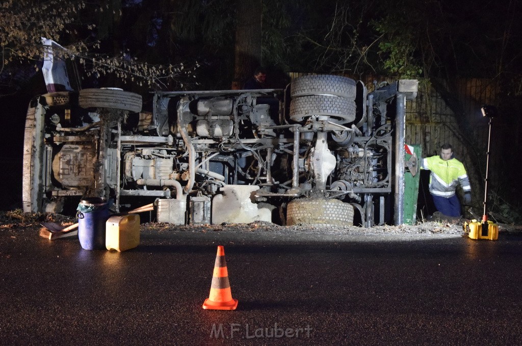 Container LKW umgestuerzt Koeln Brueck Bruecker- Dellbruecker Mauspfad P110.JPG - Miklos Laubert